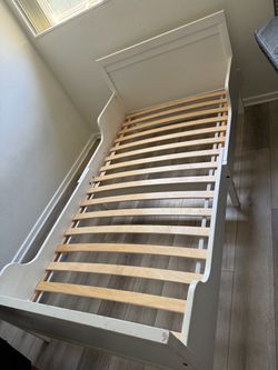 Twin bed frame