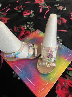 Girls’ sandals with adjustable Velcro – quick and convenient/Size 9