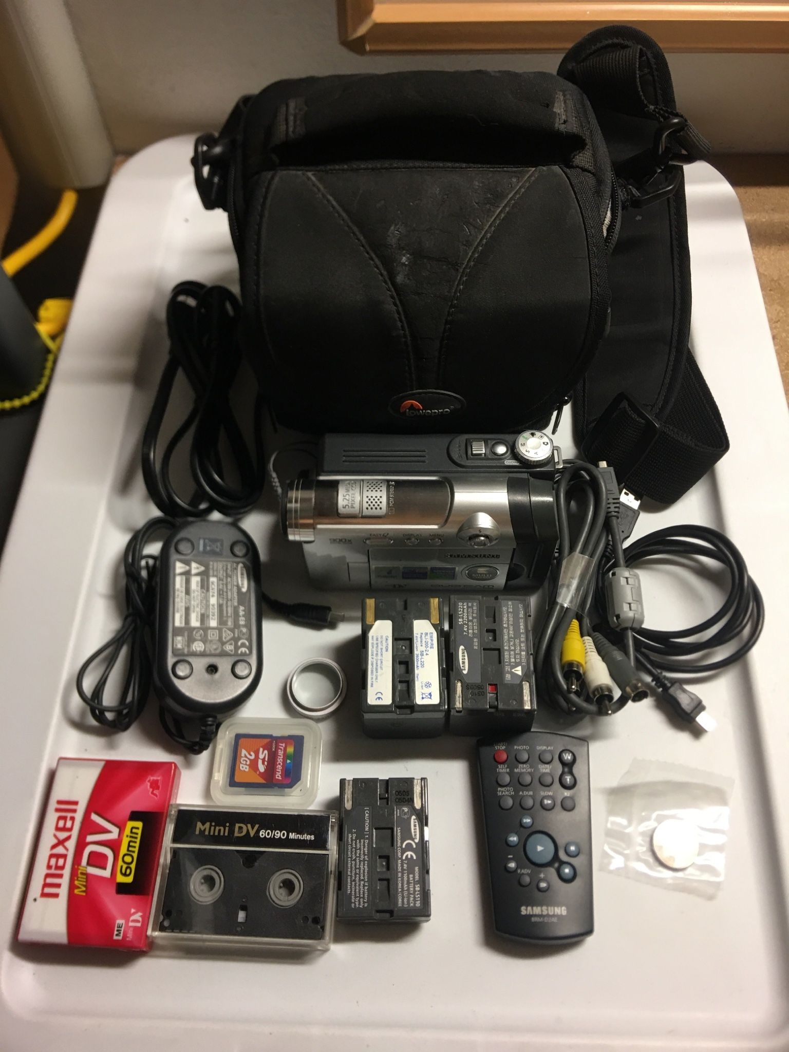 RARE Samsung SC-D6550 MiniDV Tape Video Camcorder 5.0 MP Camera & Cassette Playback Player