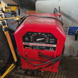 Lincoln Electric AC-225 Arc Welder