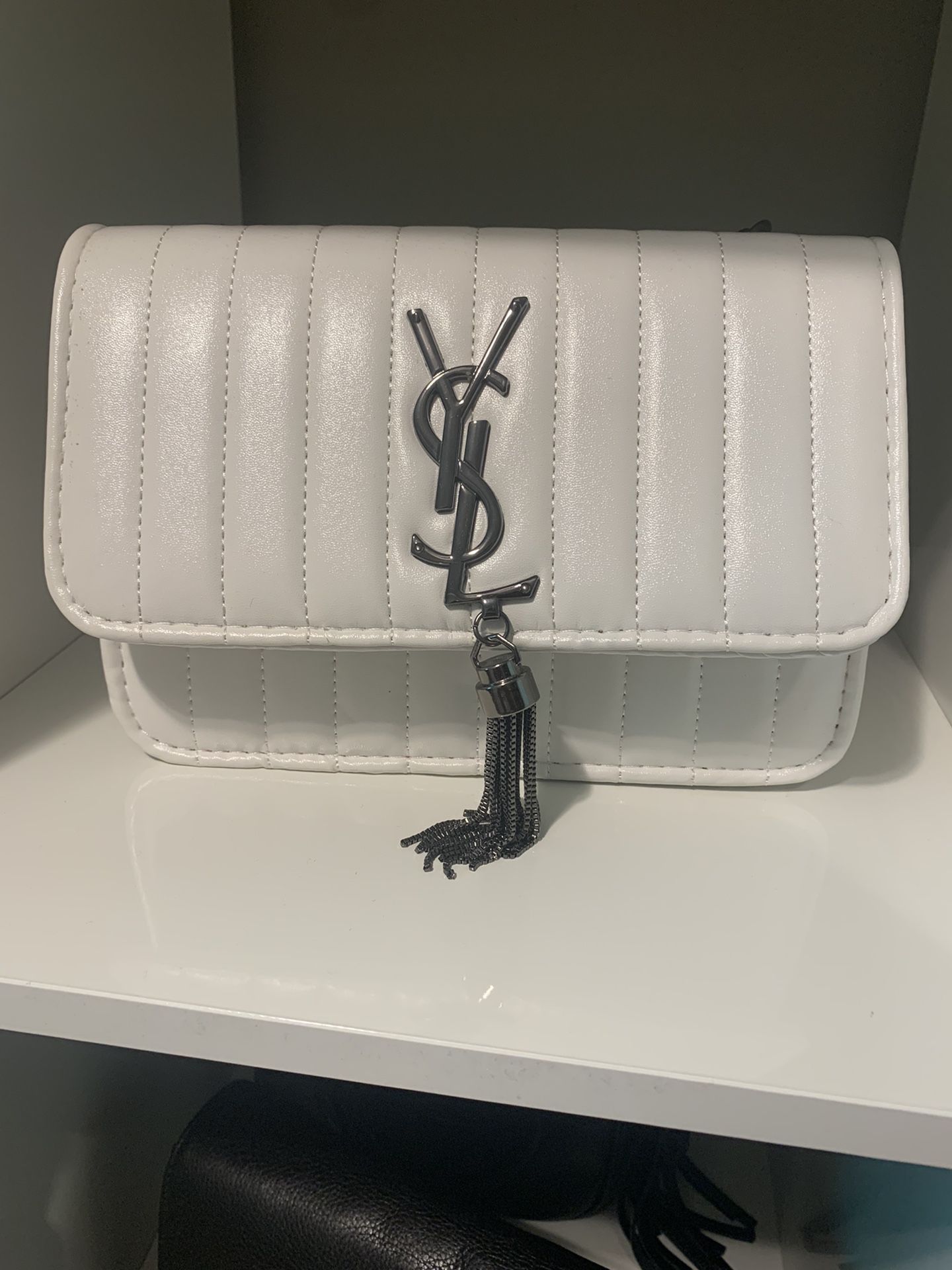 Bag Dupe Yves Saint Laurent for Sale in Brooklyn, NY - OfferUp