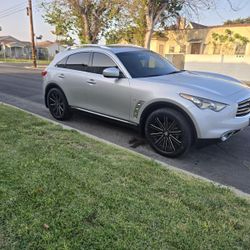 2014 Infiniti QX70 