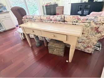 Light Wood Console / Sofa Table