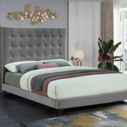 Elly Wood / Velvet Grey King Bed

