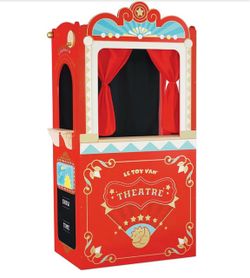 Le toy van wooden puppet theater