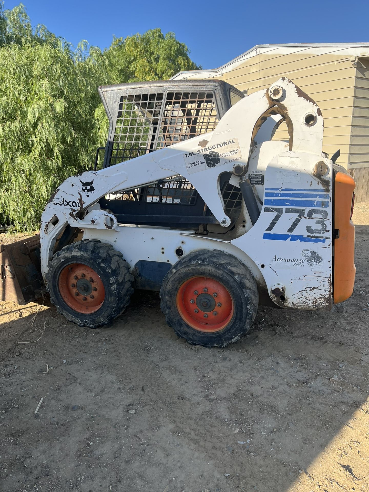 Vendo Bobcat 773 Usado
