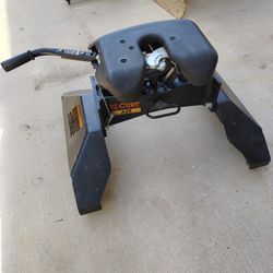 Curt A25 5th Wheel Hitch 2019 And Oler Chevy Puck