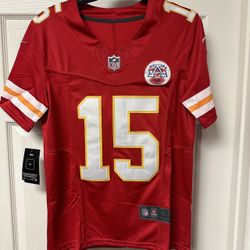 Chief’s Mahomes jersey, XS/S/M/L/XL/2XL/3XL, new: