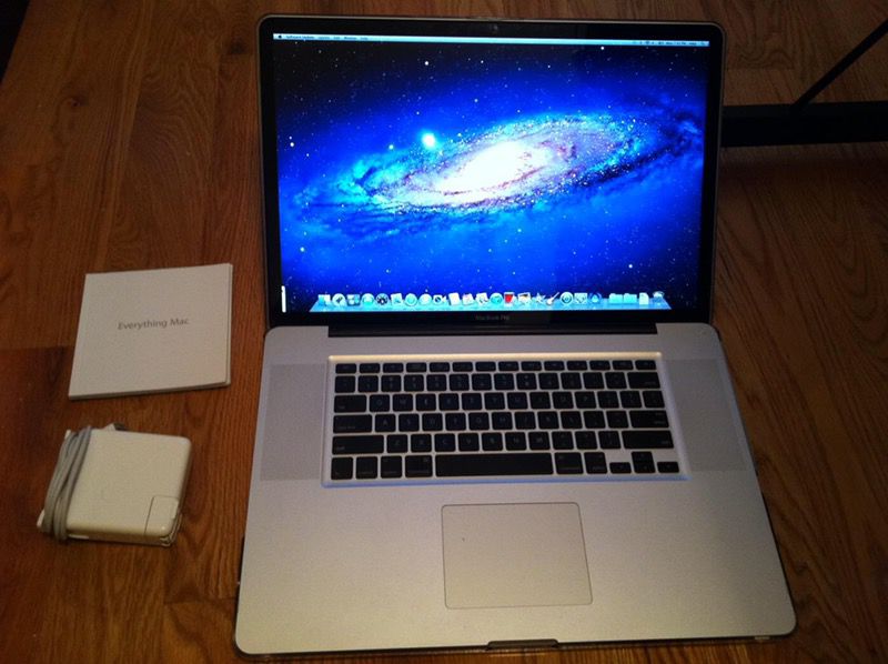 Macbook bro 17 inch fully loaded $850 obo no low ballers no shippingIF YOU OFFER LOW I WILL BLOCK U