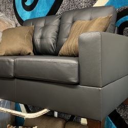 2pc Sofá And Love Seat $599.