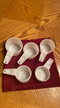Vintage Tupperware Set of (5) Sheer Nesting Measuring Cups