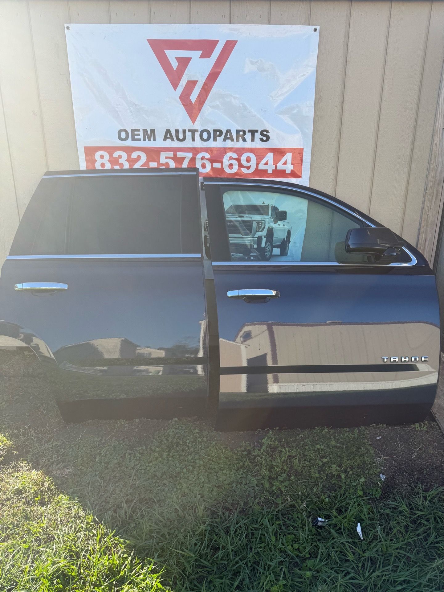 2015 2020 Chevrolet Chevy Tahoe Front Right passenger side door rear right passenger side doors
