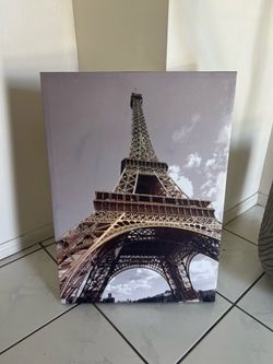 Wall decor 20” wide by 28”