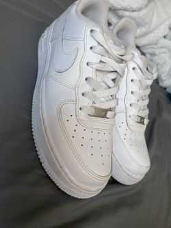 white nike air forces 