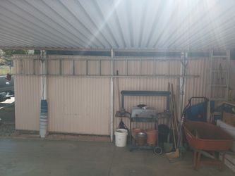14 Ft. Extension Ladder, A Few Dings, Dents, Works Fine $30