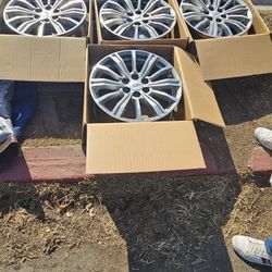 Cadillac 18x8 Weel Rims 