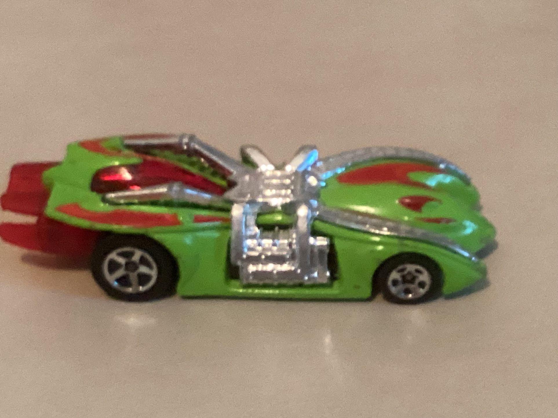 Vintage 2000 Hot Wheels Arachnorod green Red