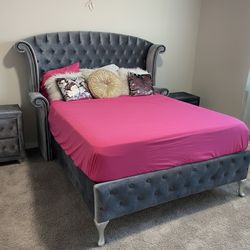Queen Size Bedroom Set For Sale 