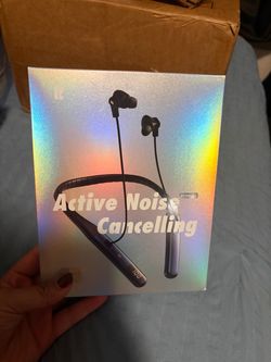Headphone noise cancellation