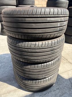 235/45r18 Michelin tires en excelentes condiciones de vida las 4