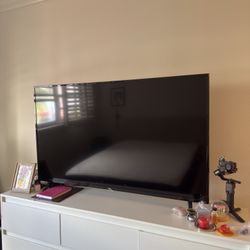 Roku TV 55” TCL