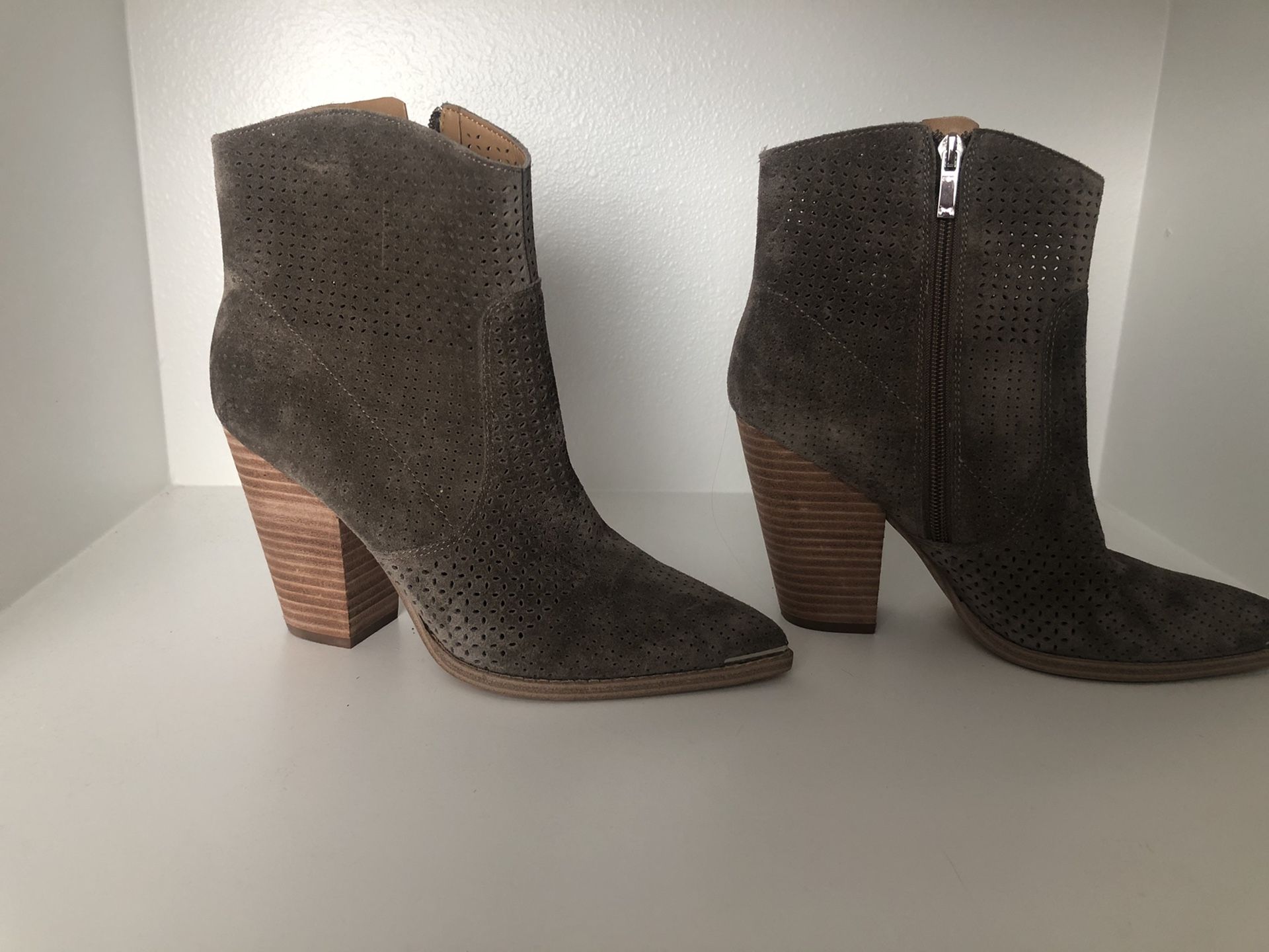 Marc Fisher 8.5 Booties