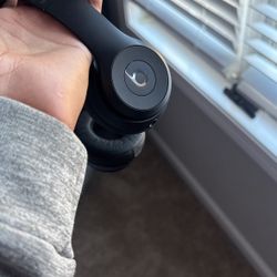 BEAT SOLO 3s ( ONE SIDE WORKING)