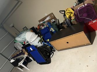 Garage sale @ Crescent Hills