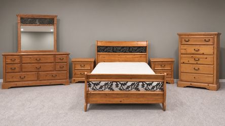 Queen Solid Wood Bedroom Set – Bed, Dresser, Chest & Nightstands