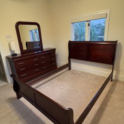 Queen bed and Dresser