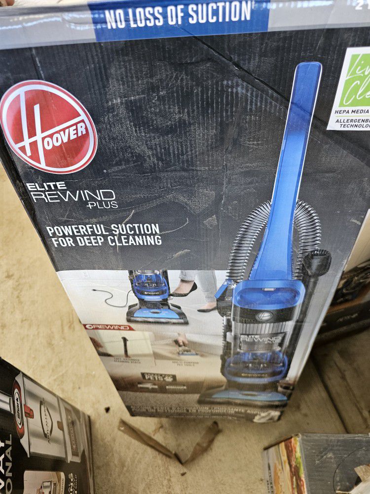 Hoover Elite Rewind Plus Upright Bagless Vacuum Cleaner 