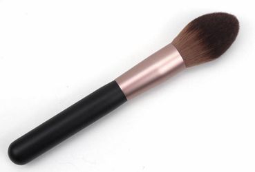 Makeup brush