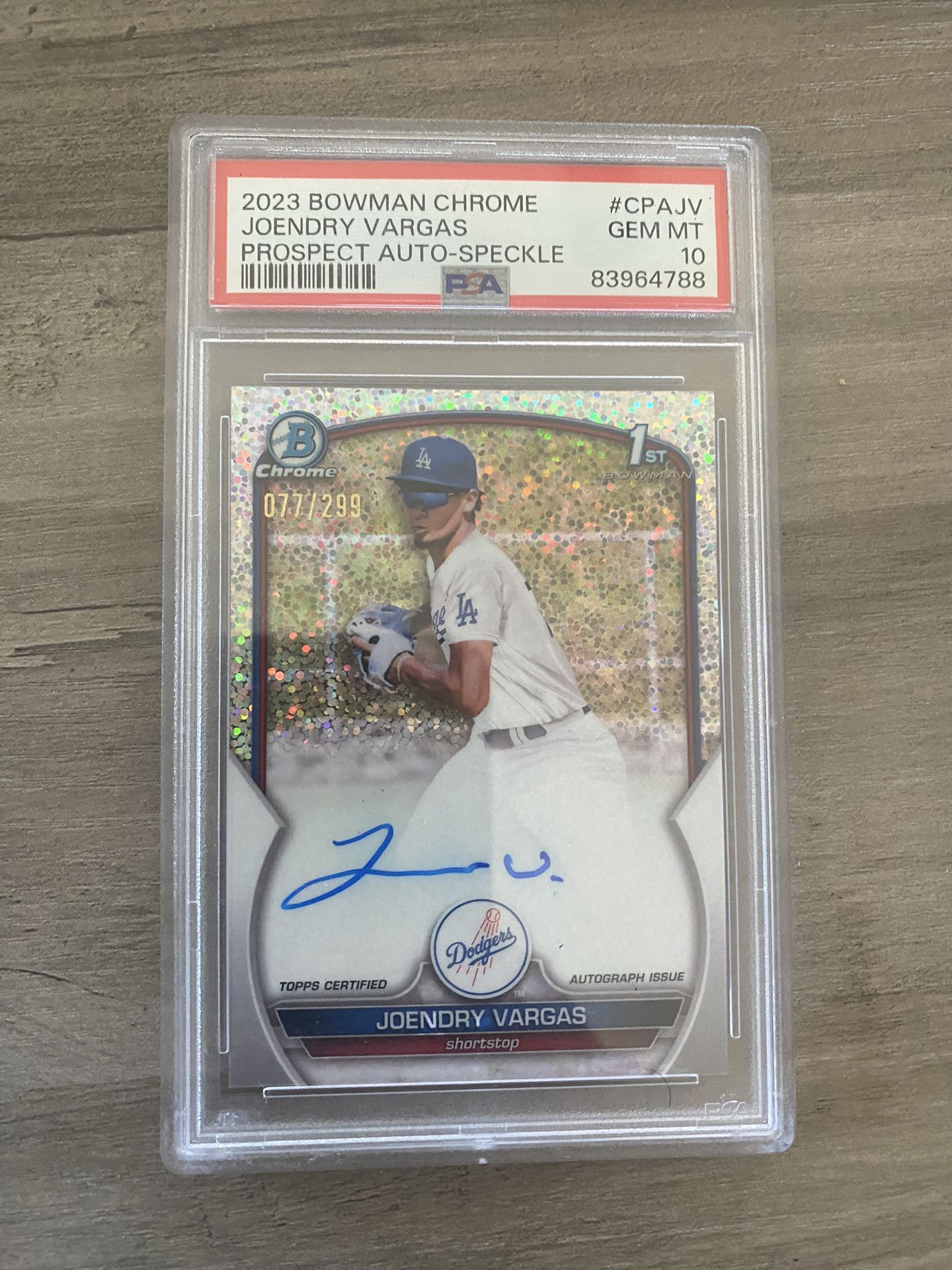 2023 BOWMAN CHROME JOENDRY VARGAS SPECKLE AUTO /299 PSA 10