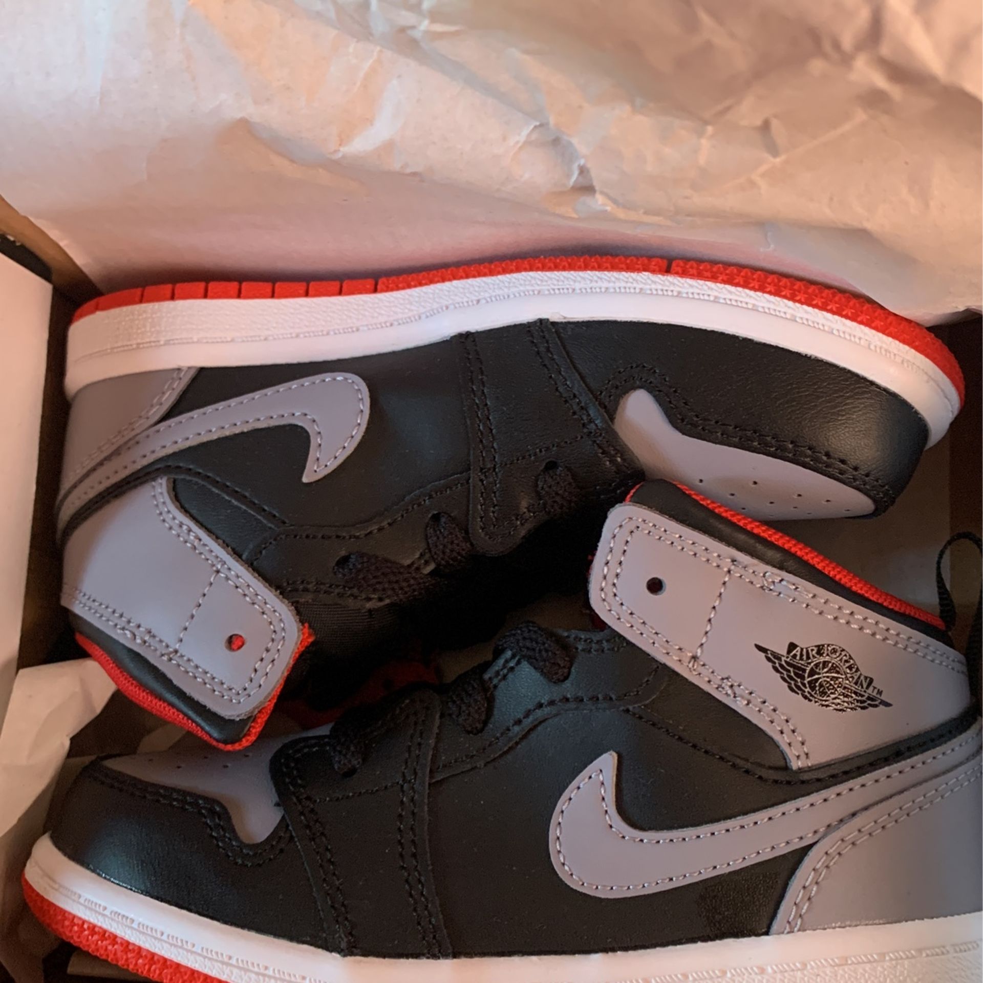 Jordan 1 Mid Toddler Size 10