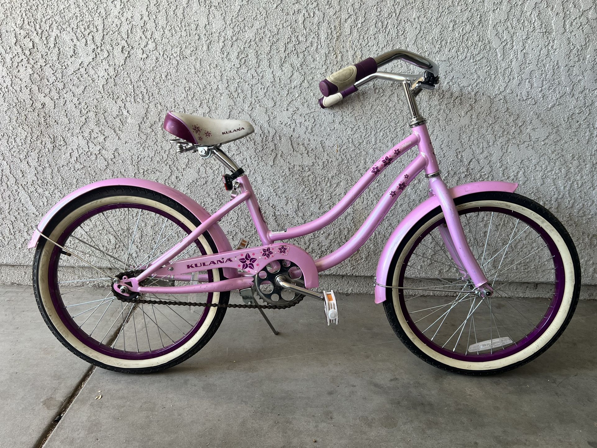Girls Cruiser Bike KULANA "Needs Back Tube"