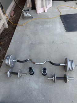 EZ Curl Bar with Weight Plates and Collars 60 lbs of weights