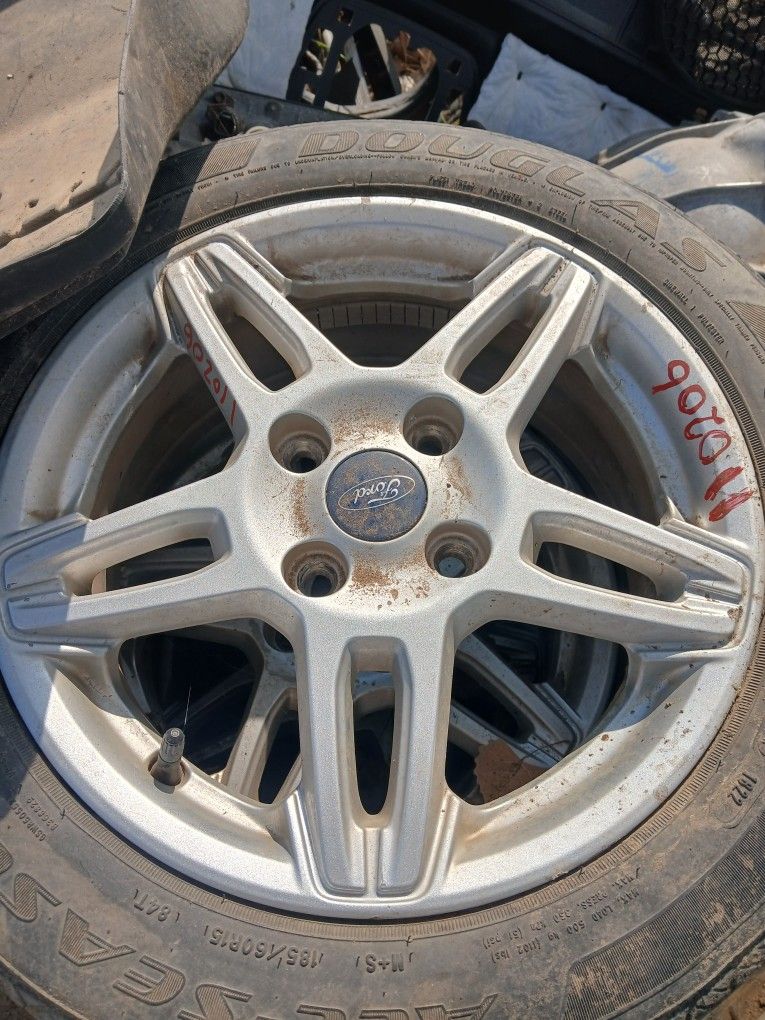 2016 Ford Feista Rims (3)