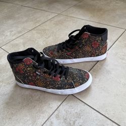 Vans floral Women’s 10.5  Men’s Size 9. New