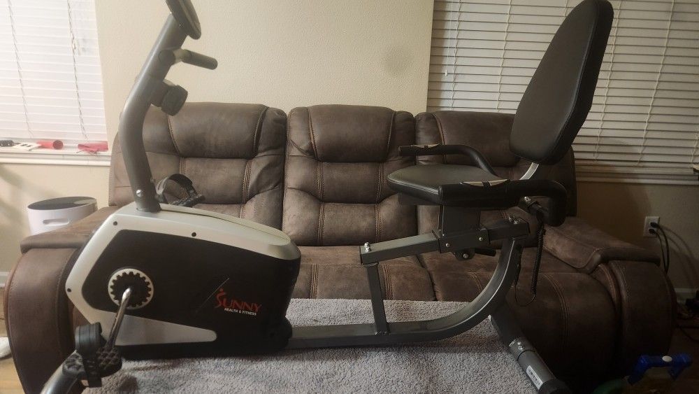 Sunny Health And Fitness Recumbant Bike
