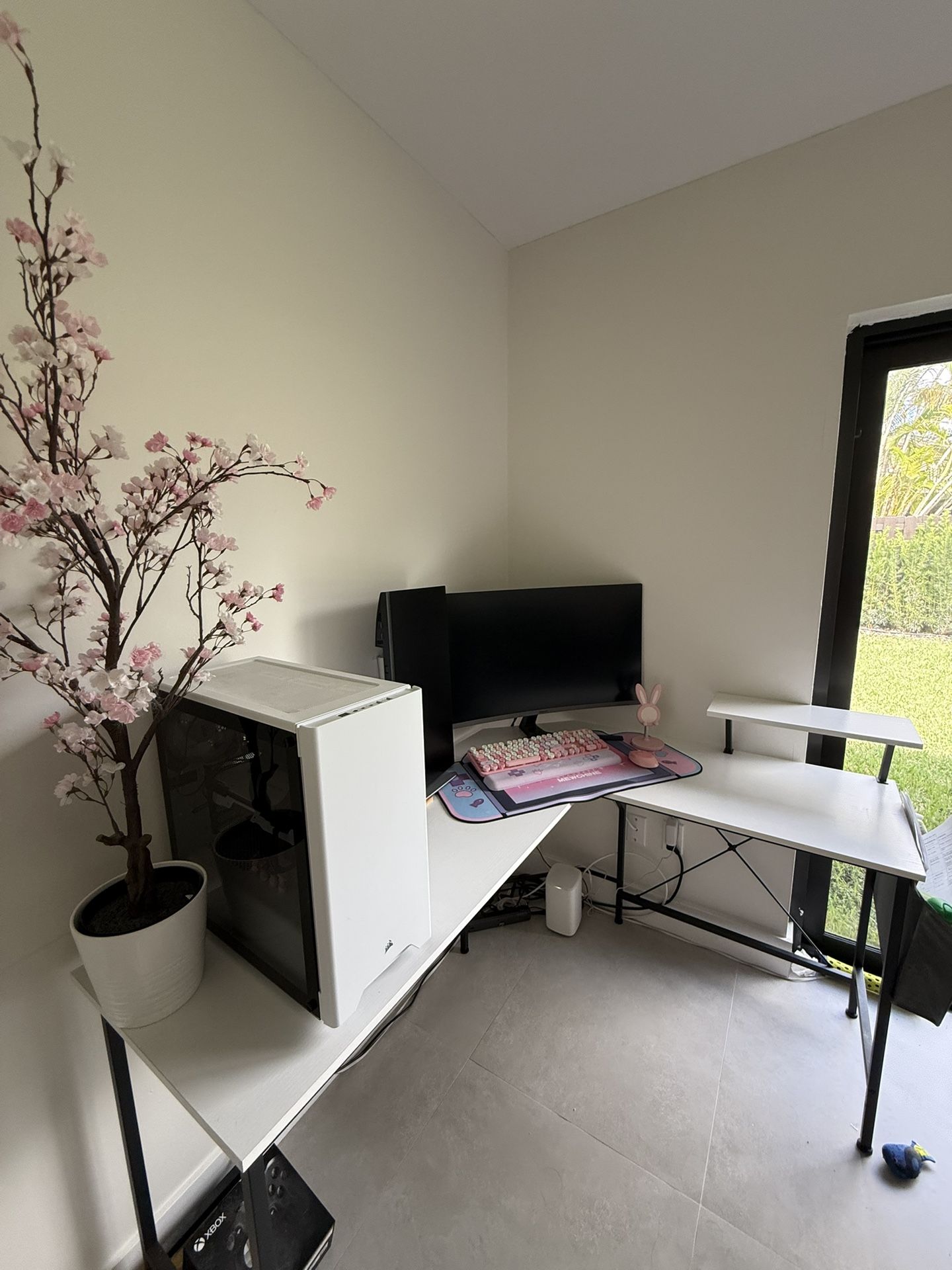 Modern White L Shaped Office Desk With Shelf 