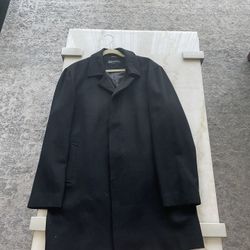 Dress Coats . Mens Banana Republic , Mens Bacharach , WOMANS White &  Black  Store , WOMANS Rocawear Coat 