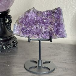 Natural Amethyst 🔮  comes with stand 