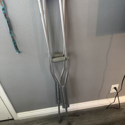 Crutches 