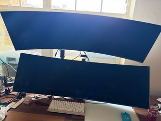 Samsung G95SC - 49 in 240 hz oled
