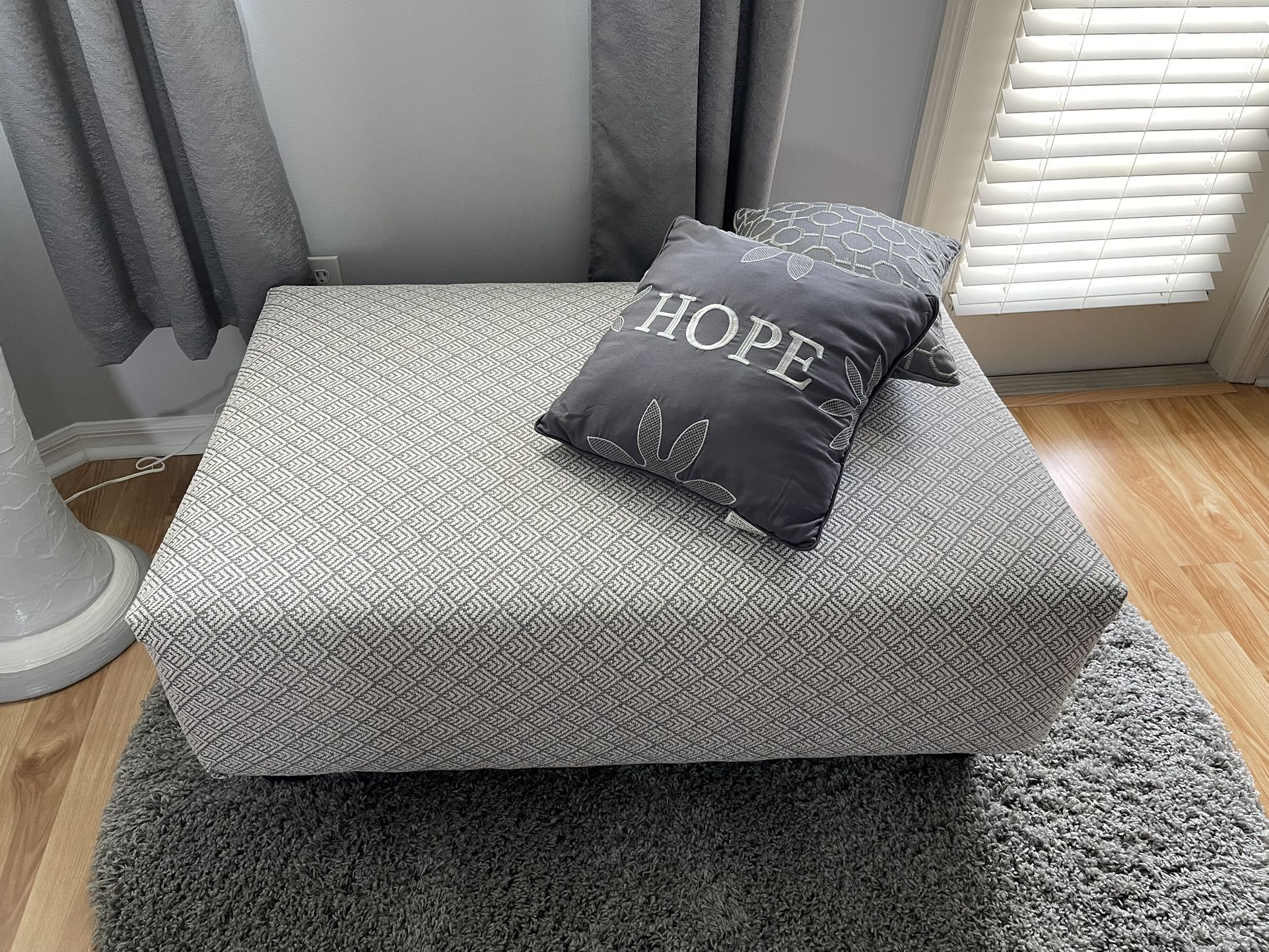 Ottoman Gray