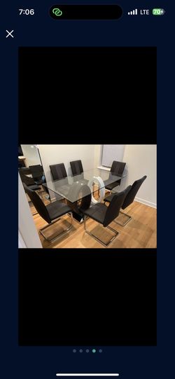 Beautiful Glass Table Set W/Chairs - Seats 6