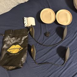 Misses Kisses: The Frontless Bra