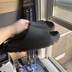 Yeezy slides size 11 used