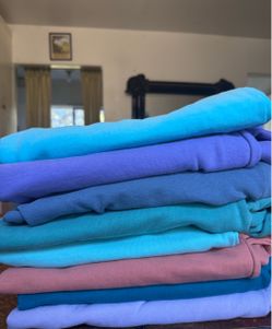 Comfort Colors Crewneck sweatshirts