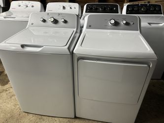 Set washer and dryer. GE washer 4.0cuftGE  dryer 7.0cu ft 